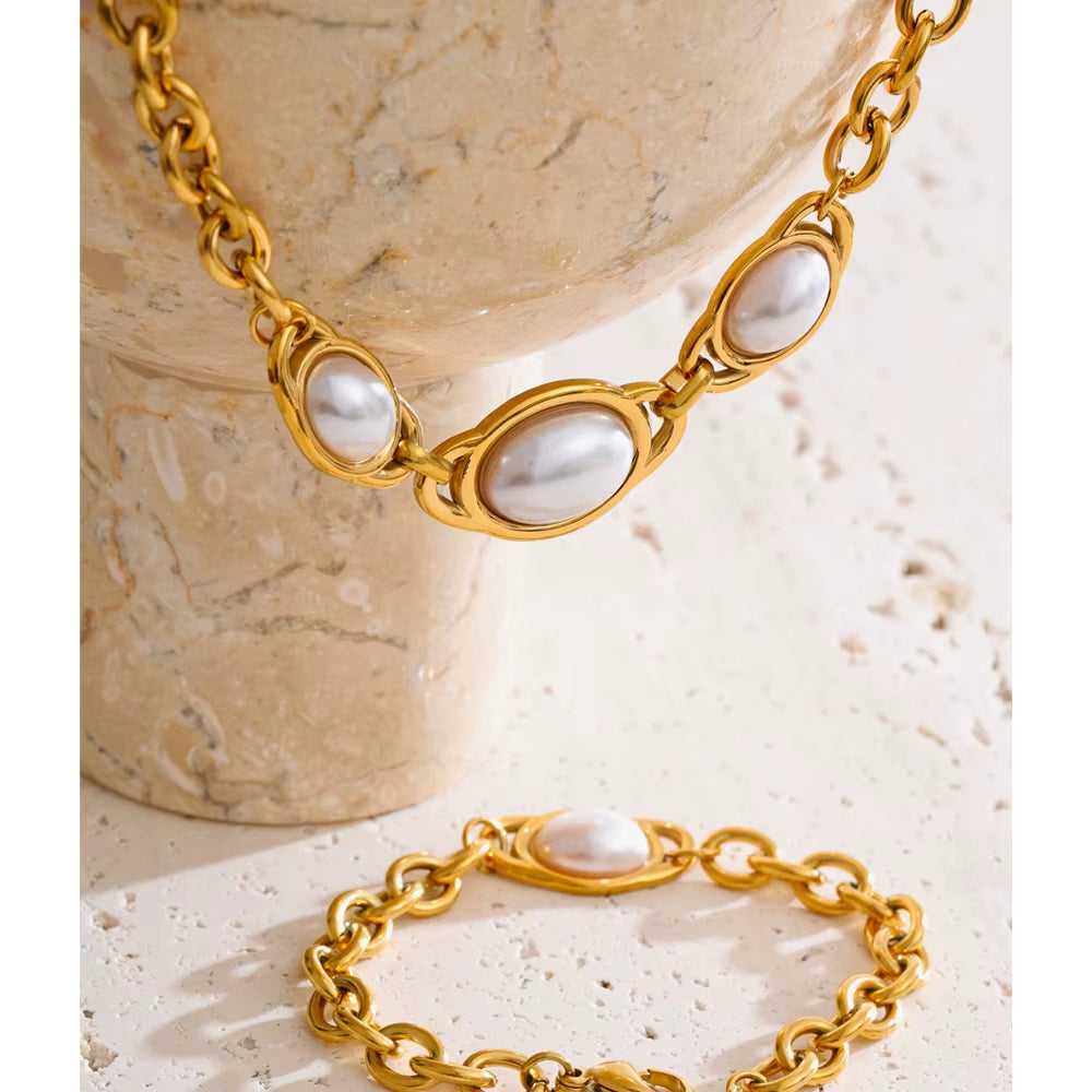 Jane Necklace