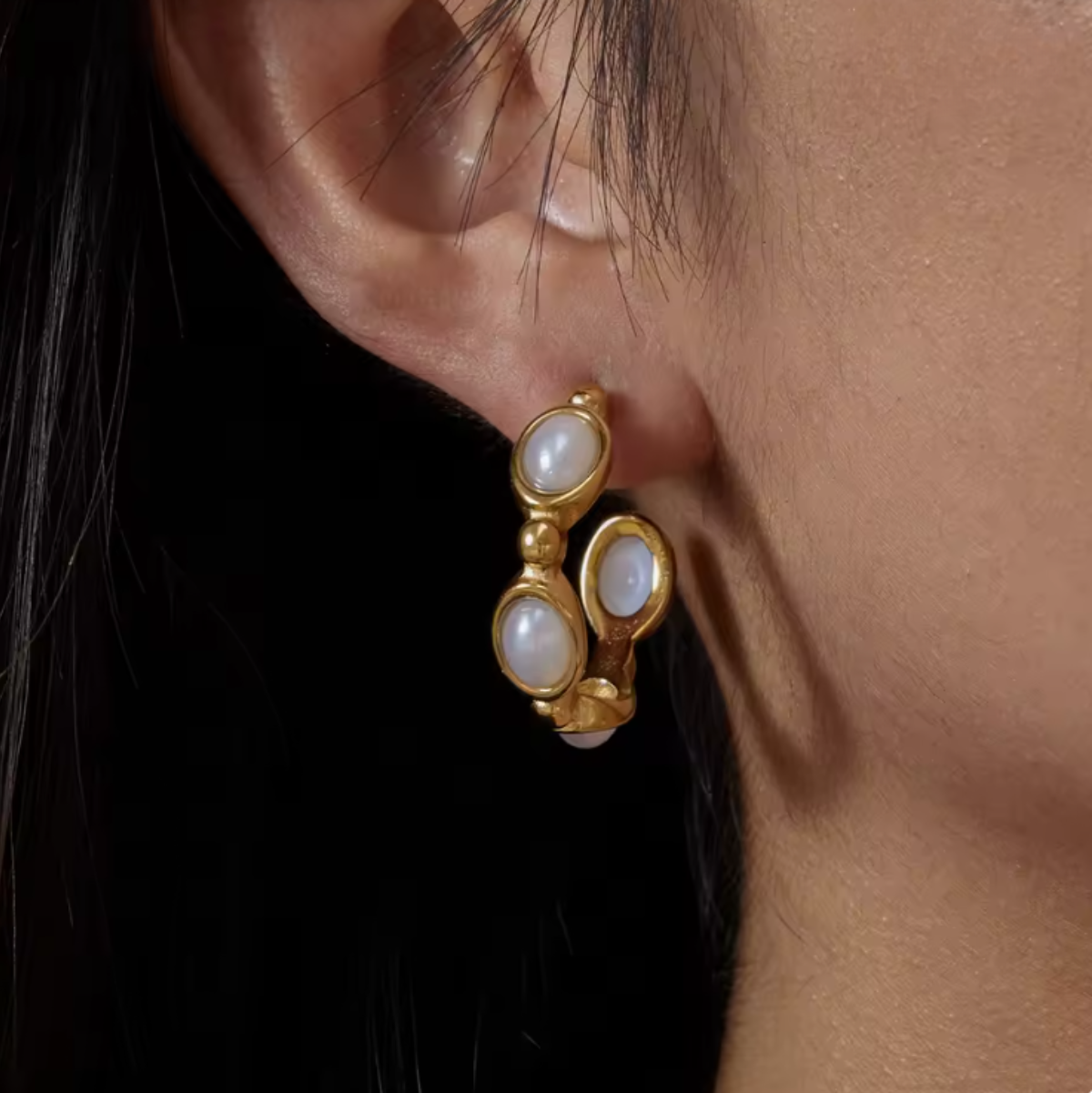 Elara Pearl Hoops