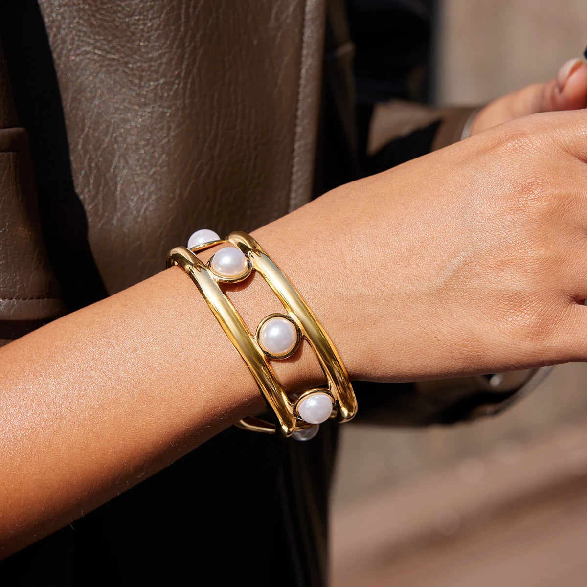 Náyara Cuff Bracelet