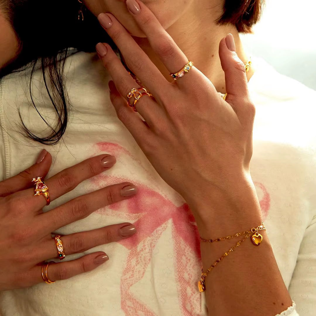 Amelia Ring