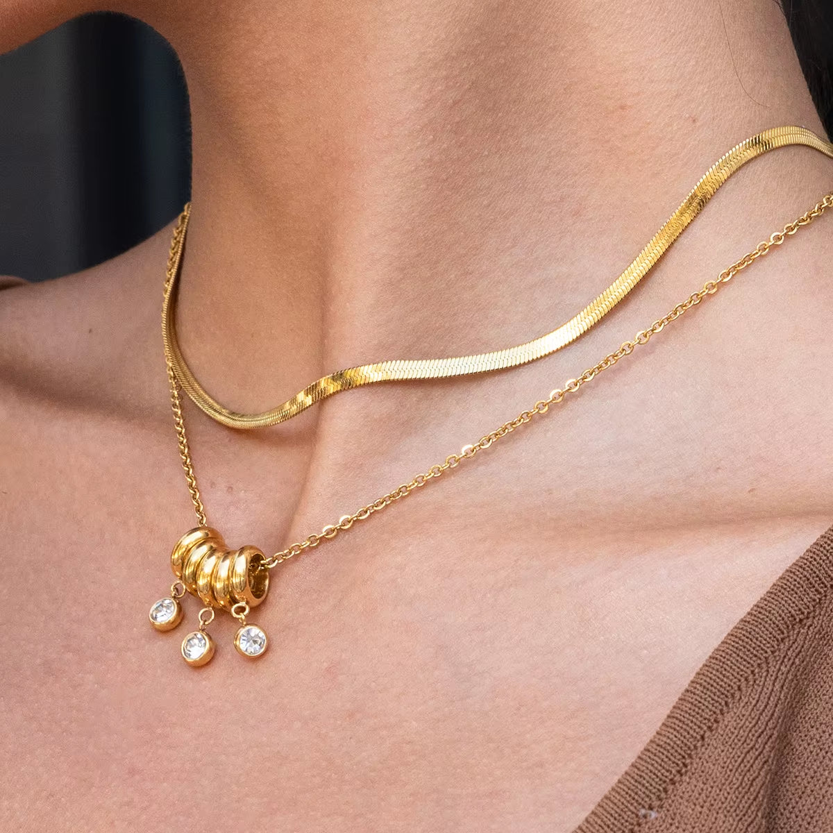Uworld Minimalist Classic 18K Gold Color Plated Stainless Steel round White Rhinestone Pendant Necklace Stackable Chain Necklace