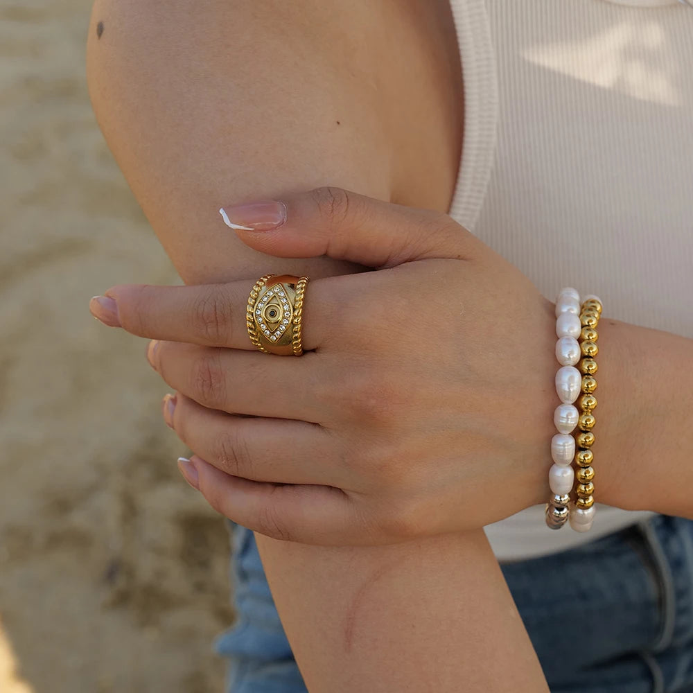 Akila Ring