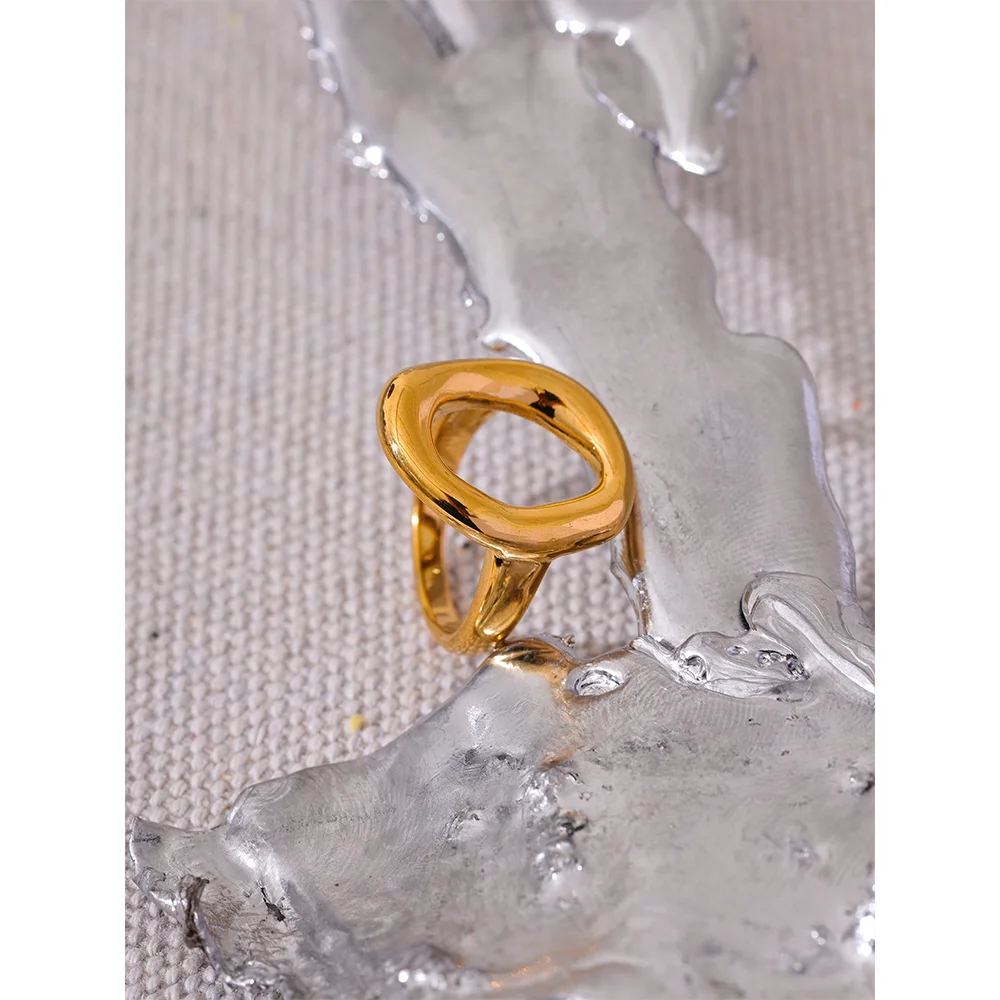 Madeline Ring