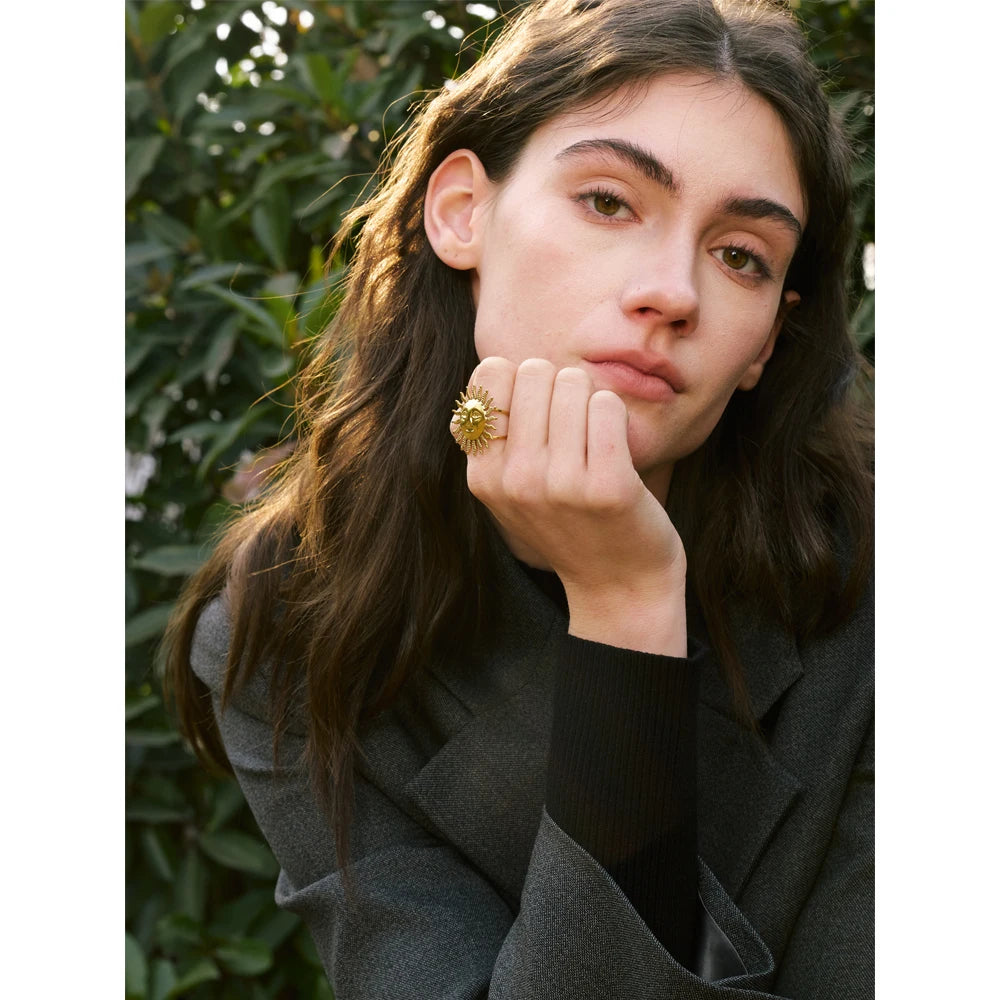 Vera  Ring